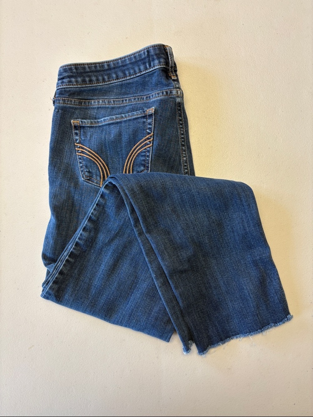 Hollister Low Rise Cropped Jeans *Long*